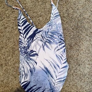 NEVER WORN ONE PIECE SWIMSUIT